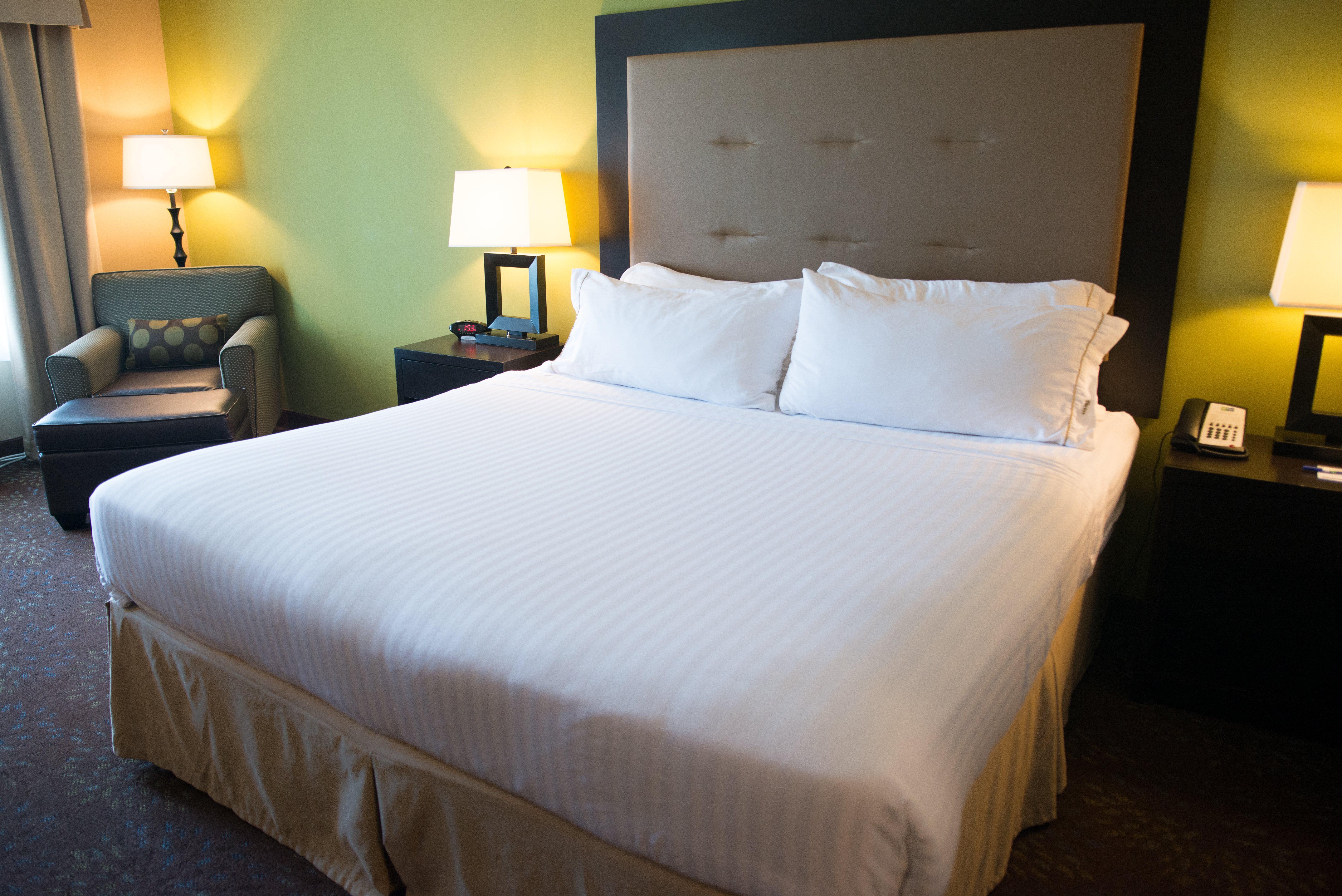 Holiday Inn Express & Suites Northwood By Ihg Silver Lake Eksteriør bilde