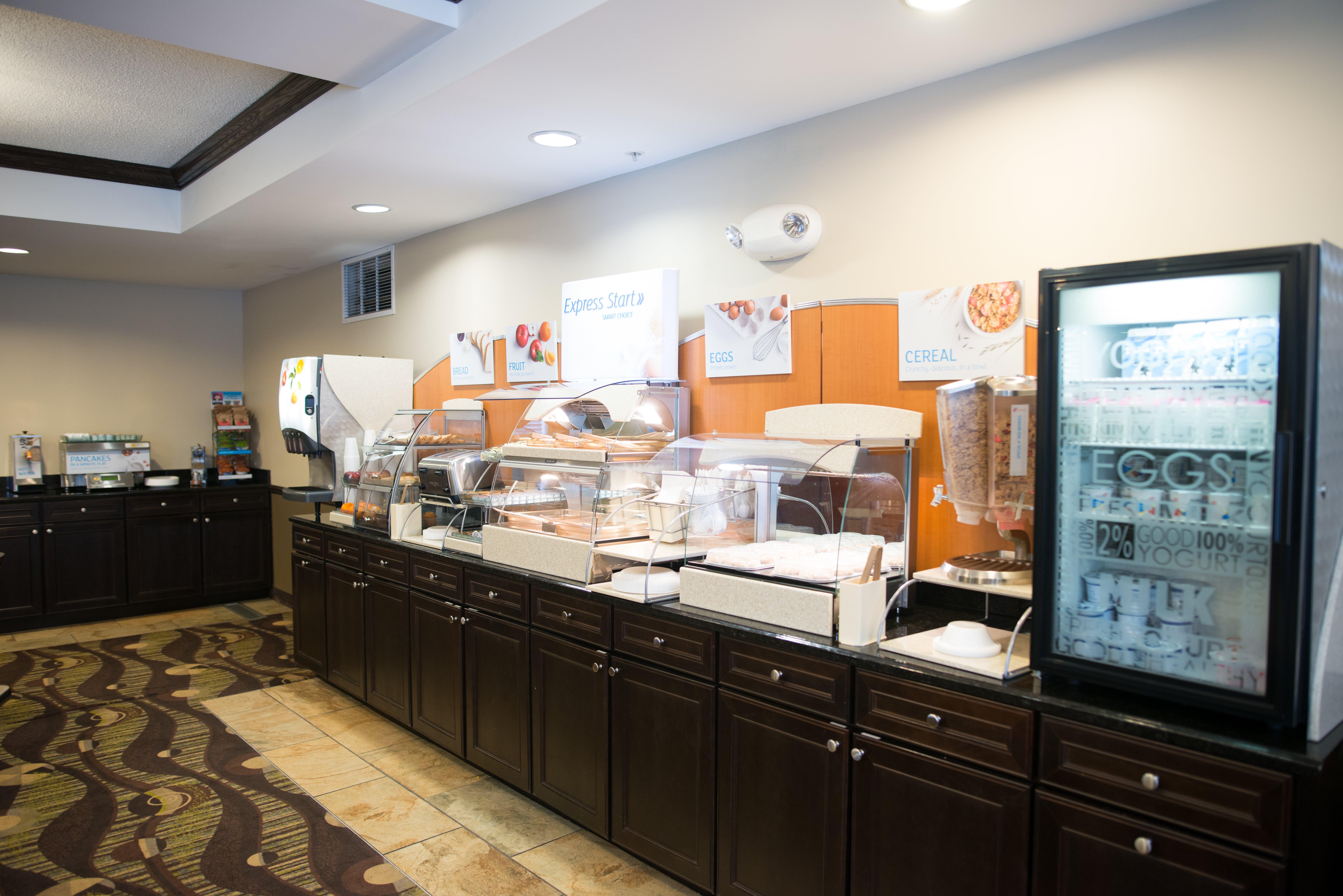 Holiday Inn Express & Suites Northwood By Ihg Silver Lake Eksteriør bilde
