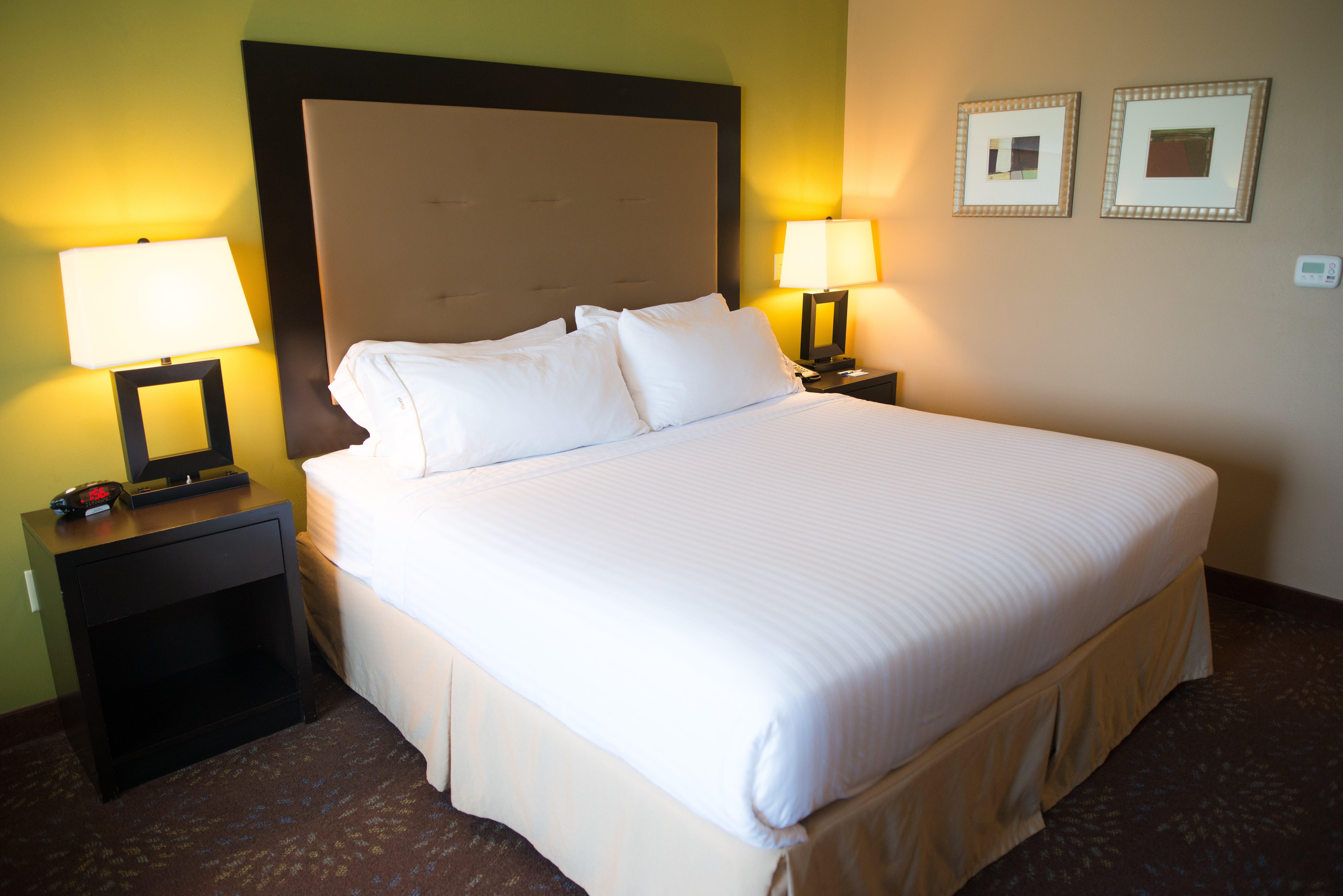 Holiday Inn Express & Suites Northwood By Ihg Silver Lake Eksteriør bilde
