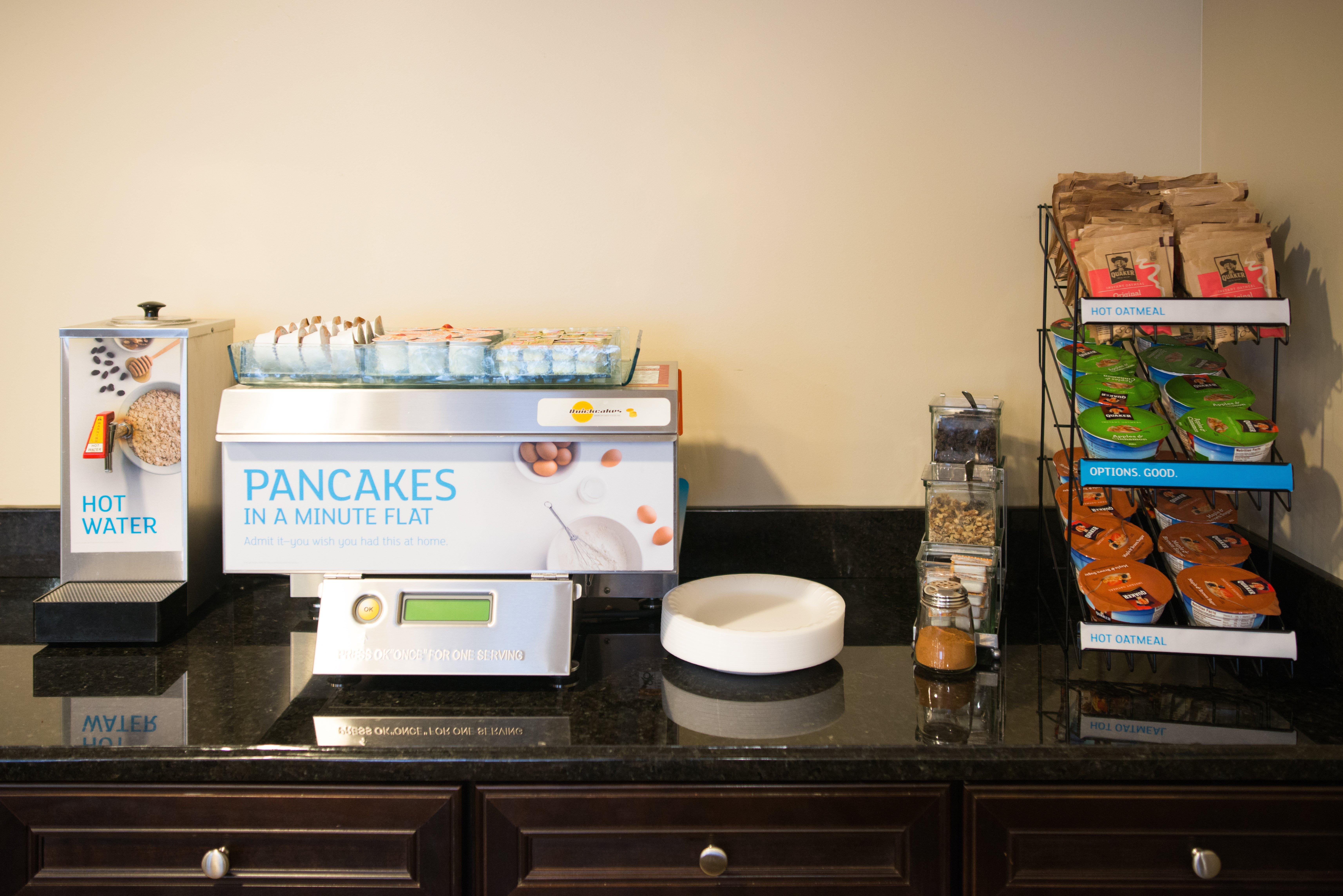 Holiday Inn Express & Suites Northwood By Ihg Silver Lake Eksteriør bilde