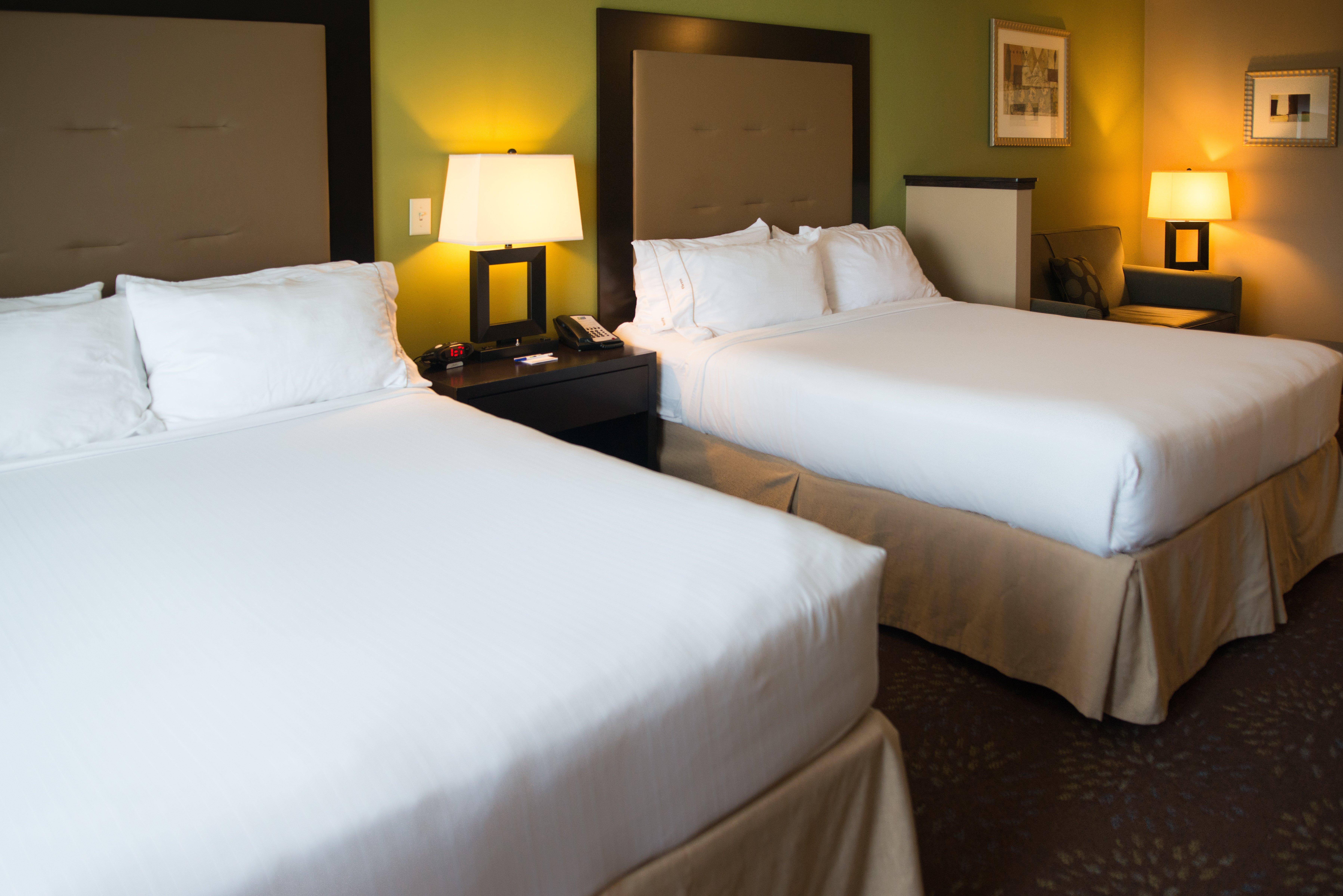 Holiday Inn Express & Suites Northwood By Ihg Silver Lake Eksteriør bilde