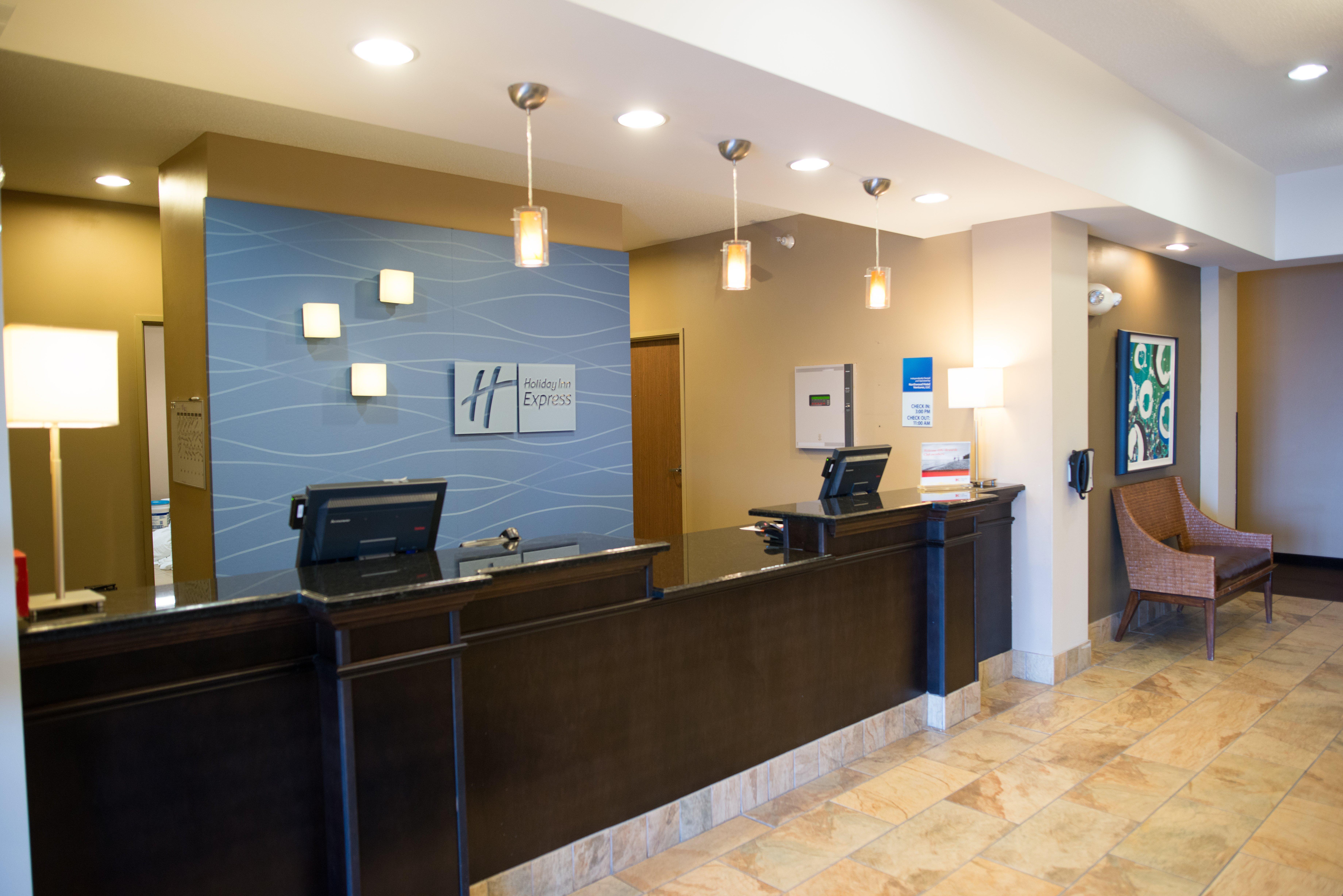 Holiday Inn Express & Suites Northwood By Ihg Silver Lake Eksteriør bilde