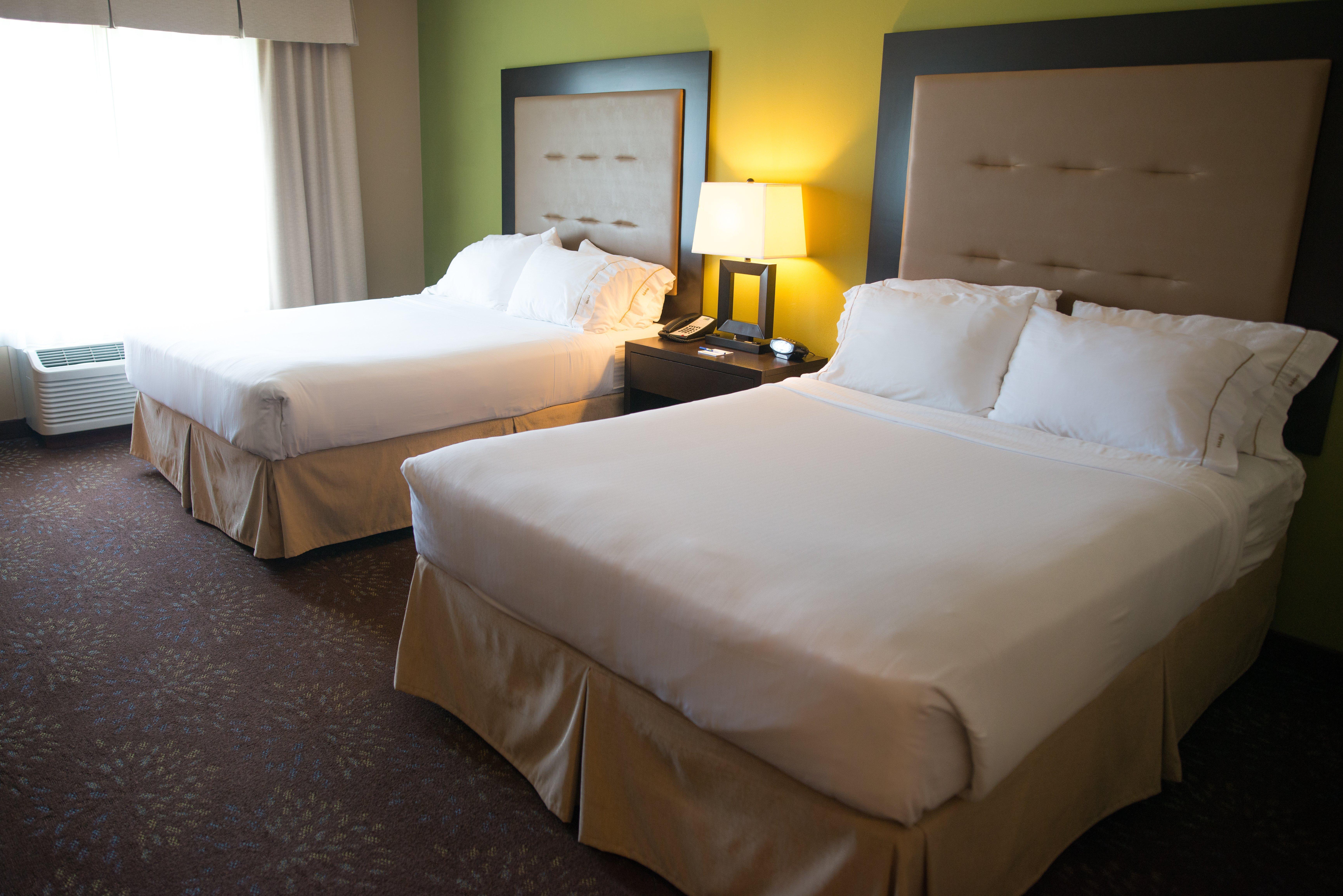 Holiday Inn Express & Suites Northwood By Ihg Silver Lake Eksteriør bilde