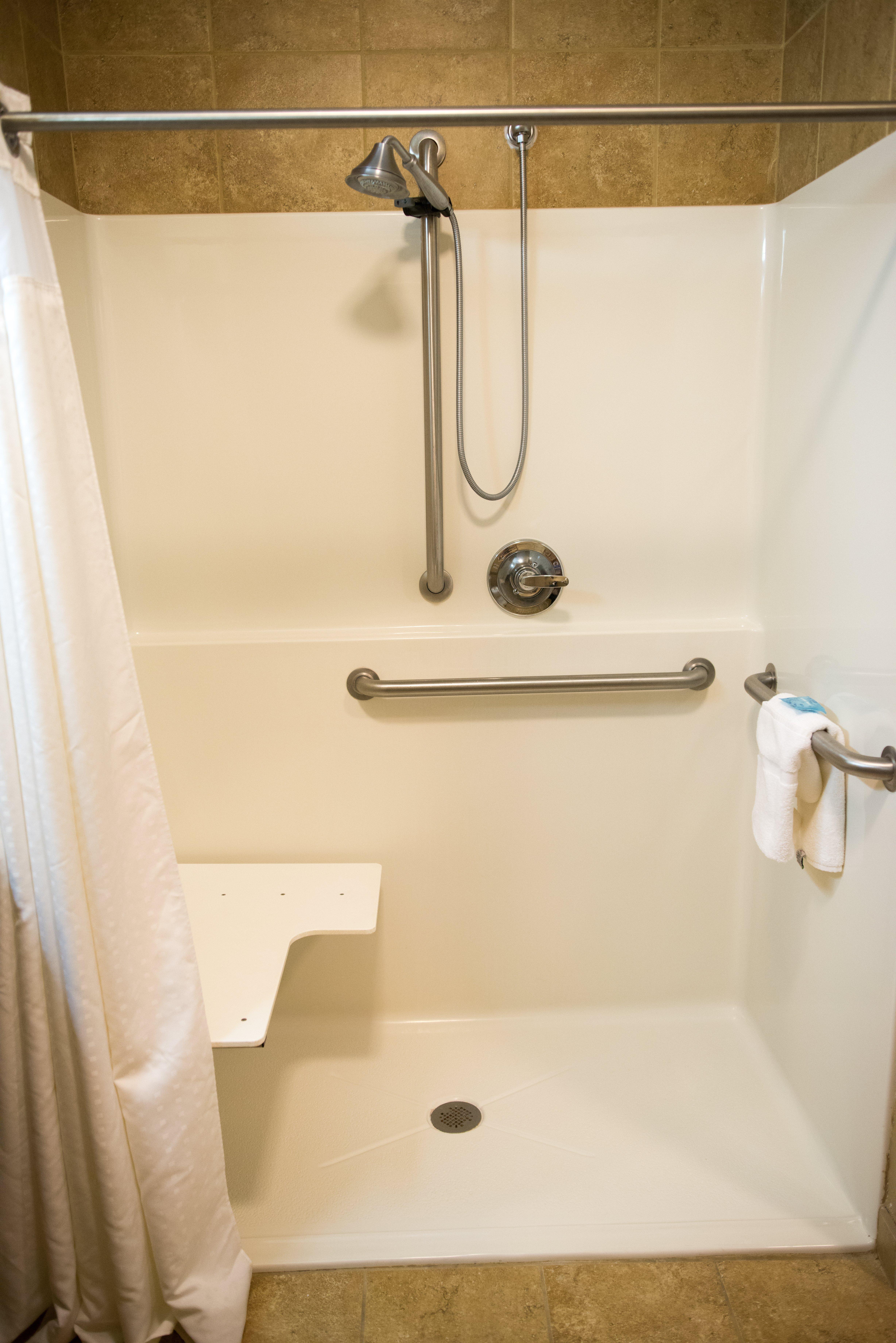 Holiday Inn Express & Suites Northwood By Ihg Silver Lake Eksteriør bilde