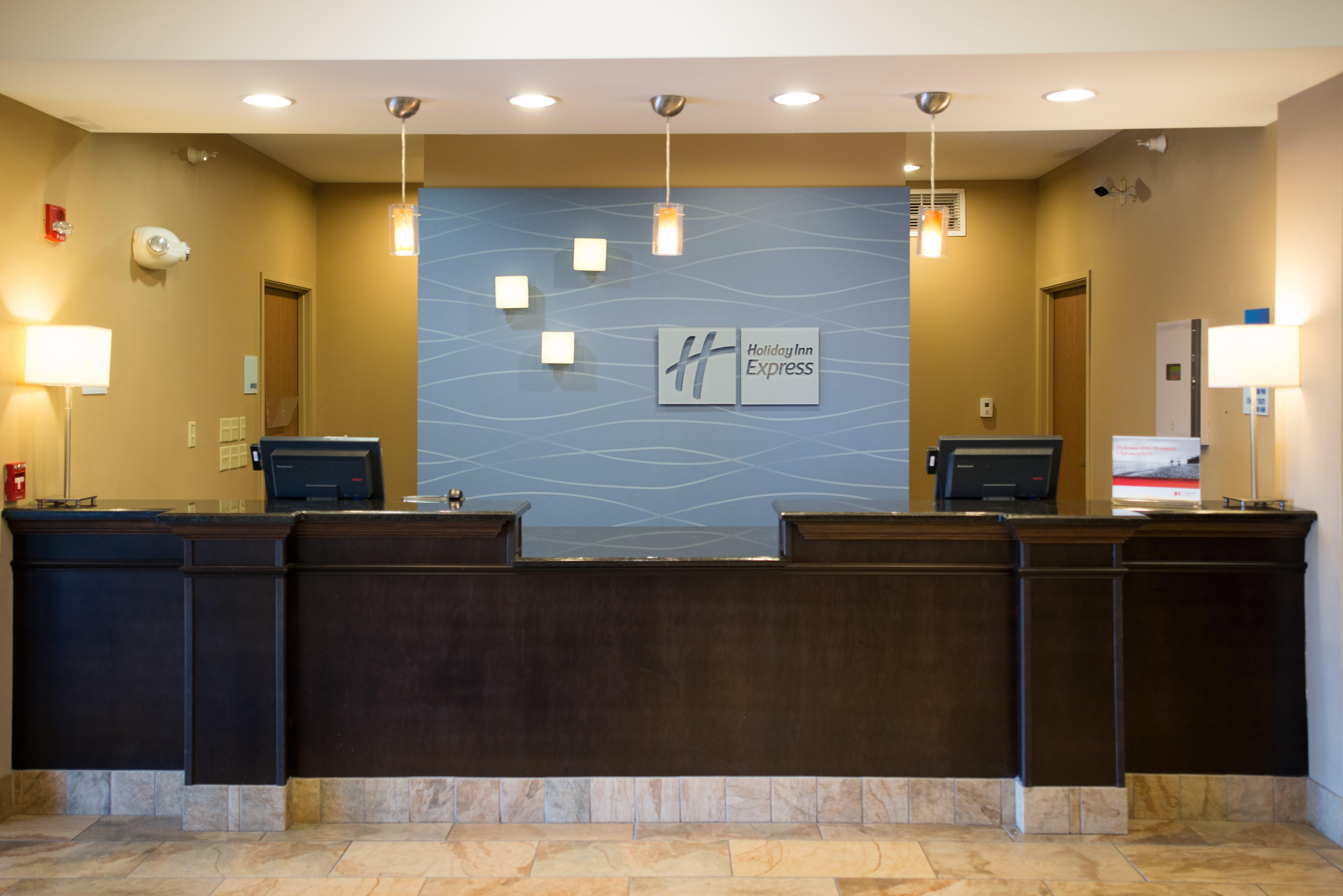 Holiday Inn Express & Suites Northwood By Ihg Silver Lake Eksteriør bilde
