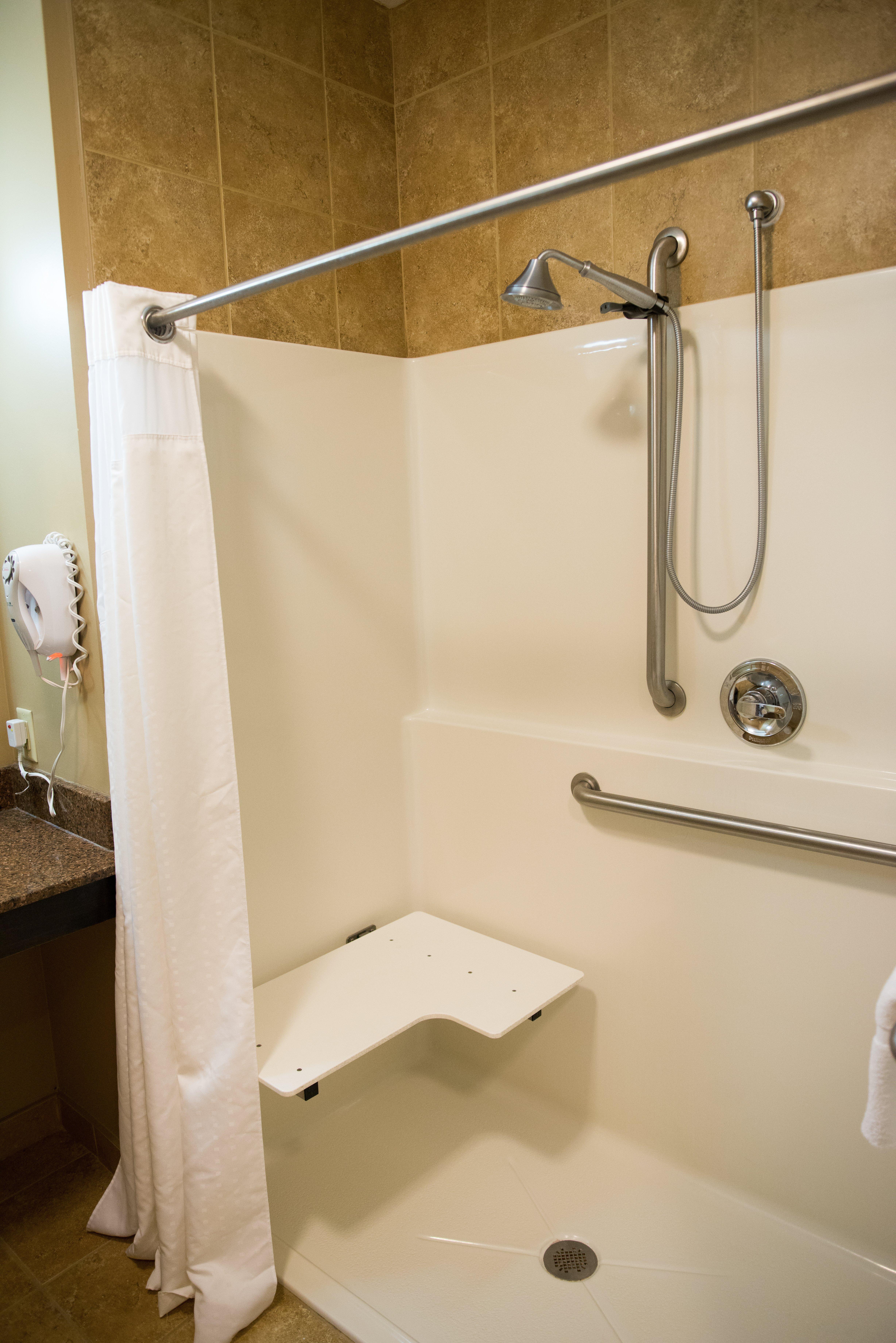 Holiday Inn Express & Suites Northwood By Ihg Silver Lake Eksteriør bilde