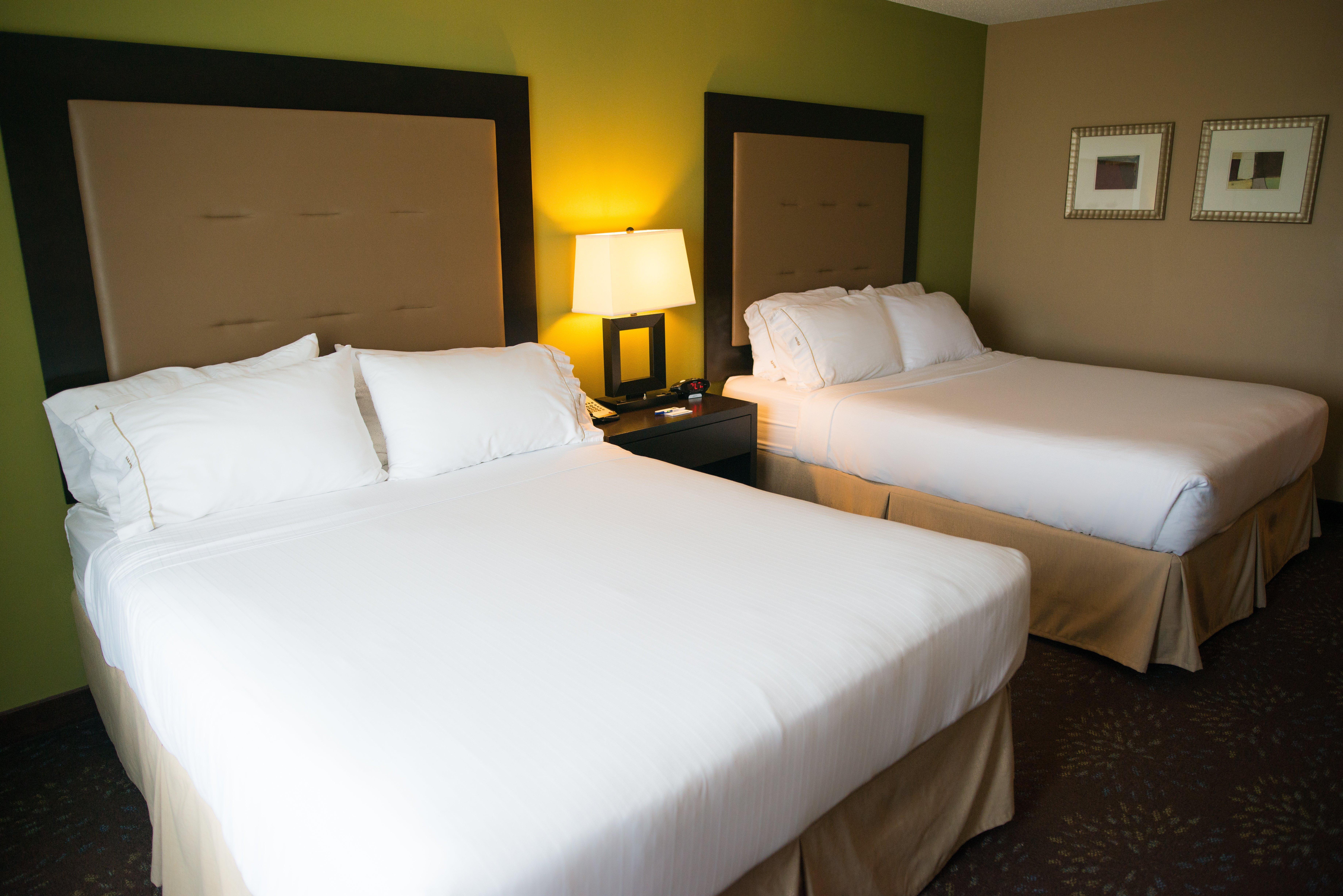 Holiday Inn Express & Suites Northwood By Ihg Silver Lake Eksteriør bilde