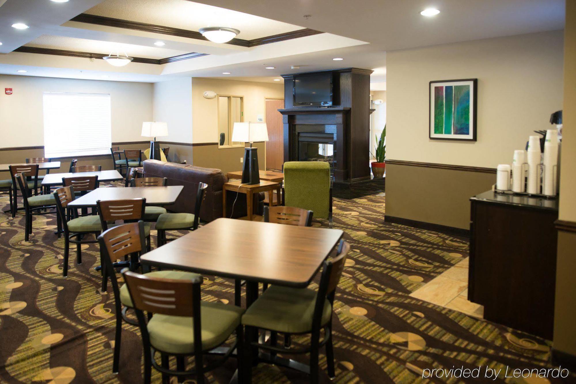 Holiday Inn Express & Suites Northwood By Ihg Silver Lake Eksteriør bilde
